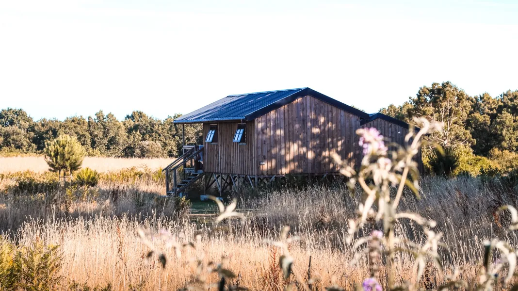 DIHAN - HÔTEL DE CABANES