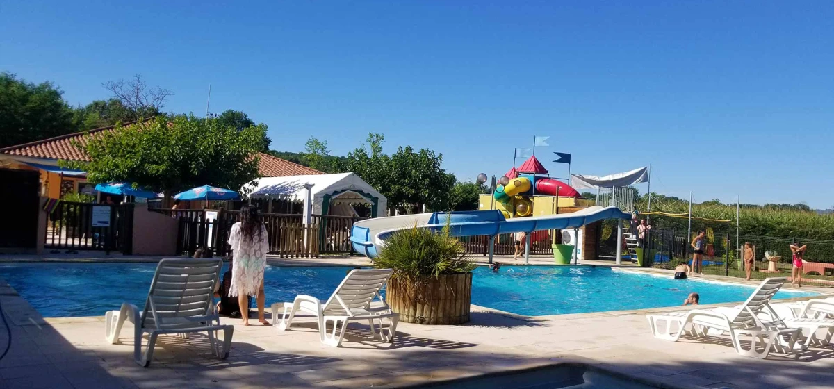 LES CHALETS SUR LA DORDOGNE