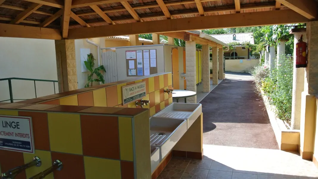 CAMPING LA FERME RIOLA