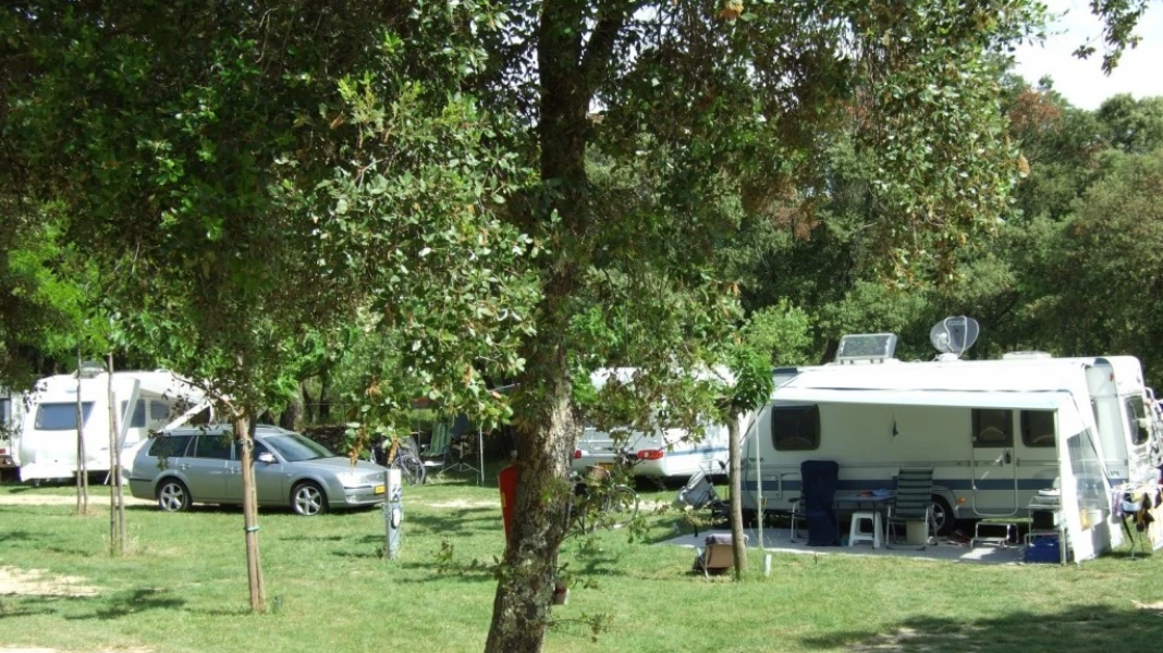 CAMPING LES CHÊNES